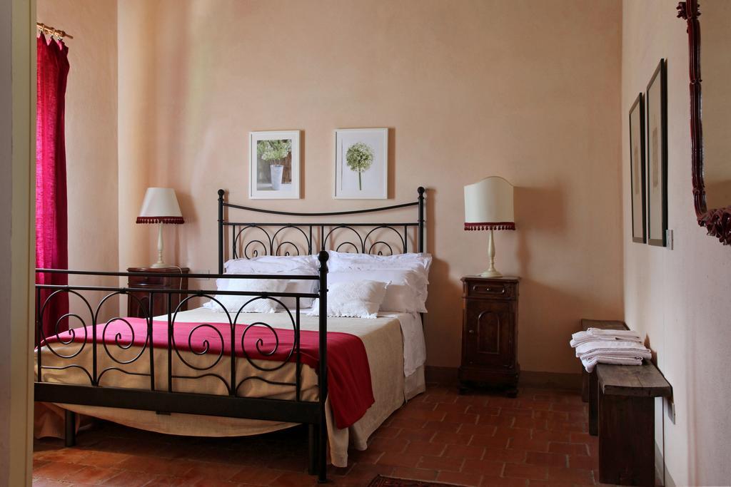 Agriturismo San Lorenzo Della Rabatta Cenerente Habitación foto